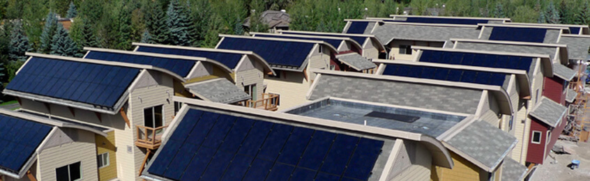 With benefits like a 30% federal tax credit, it’s easy to see why commercial solar is the way to go